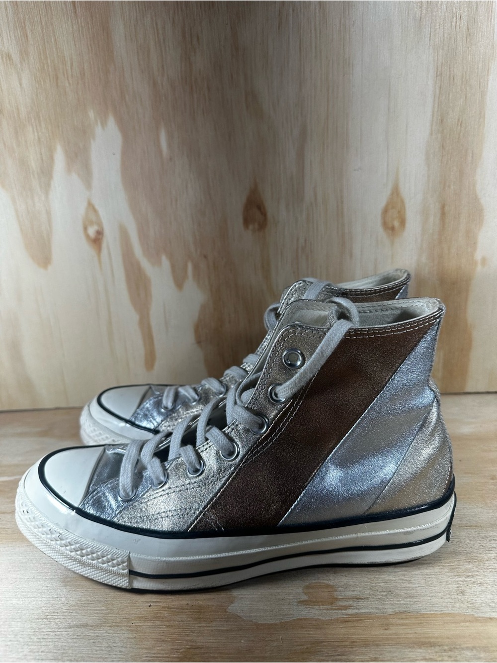 Converse Chuck Taylor Silver Metallic Leather High Top Sneakers Women’s Size 7